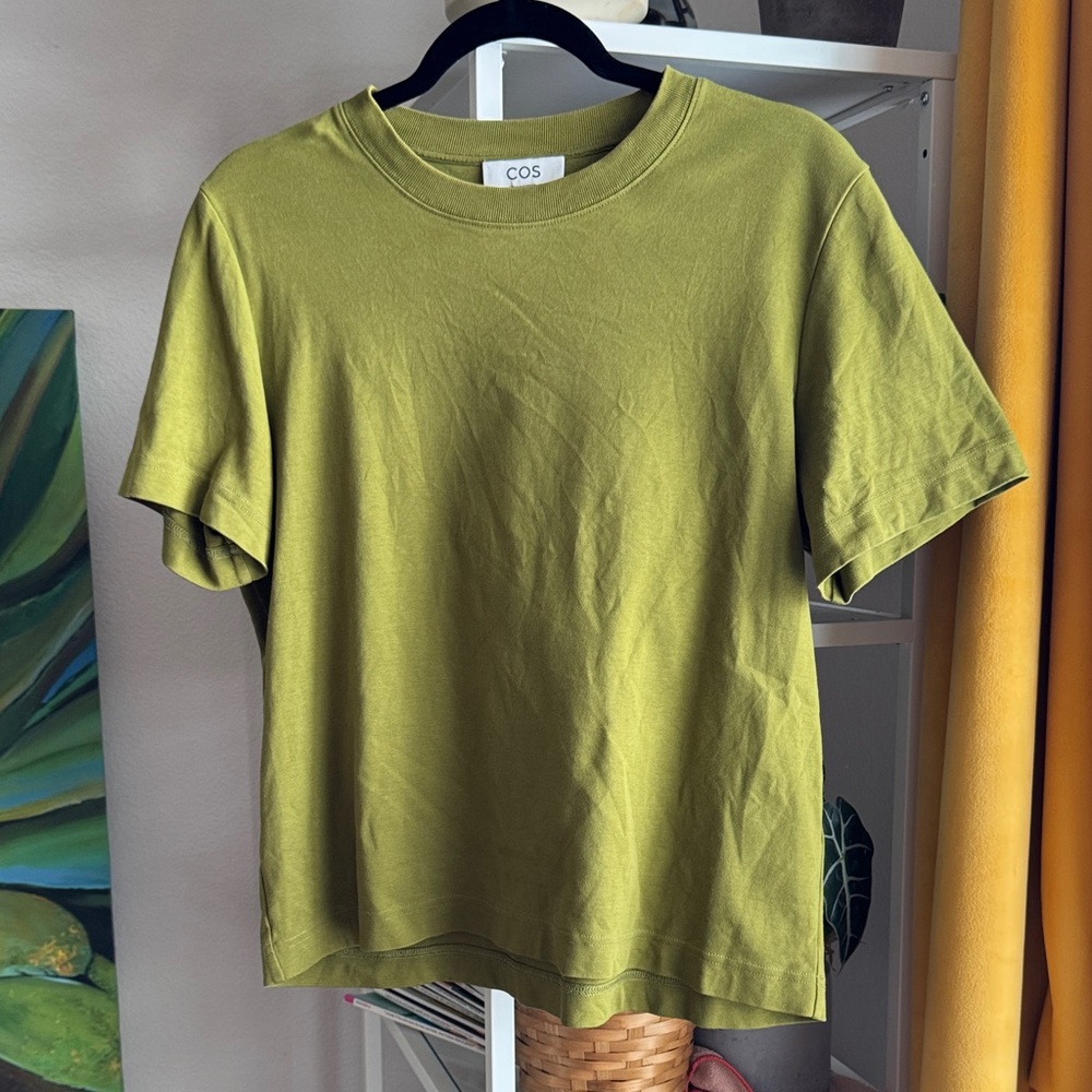 COS Clean Cut Tee in green size large